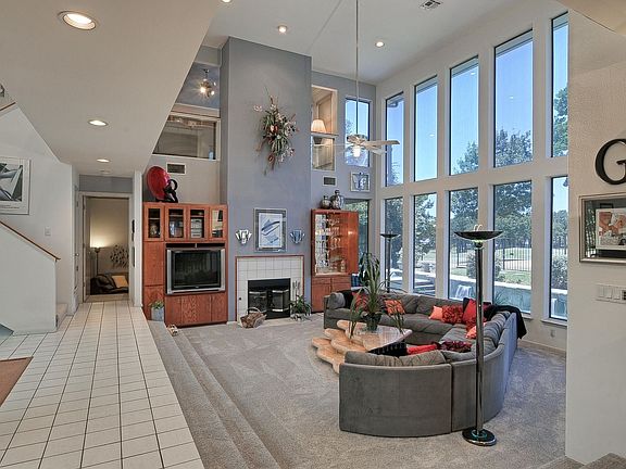 5th image of 811 Turnberry Dr