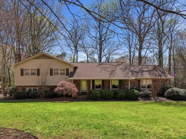 276 Lake Forest Dr, Spartanburg, SC 29307