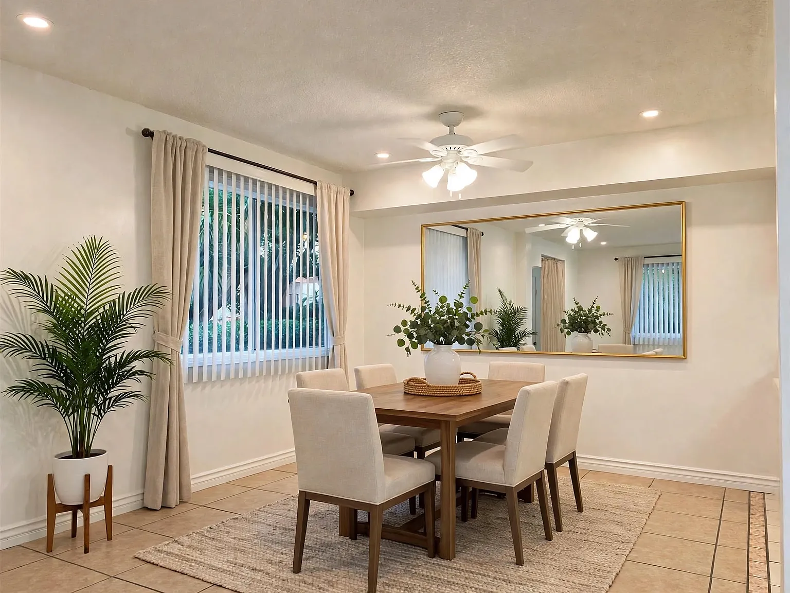 2 bed, 1036 sqft, $2,790 — Photo 3