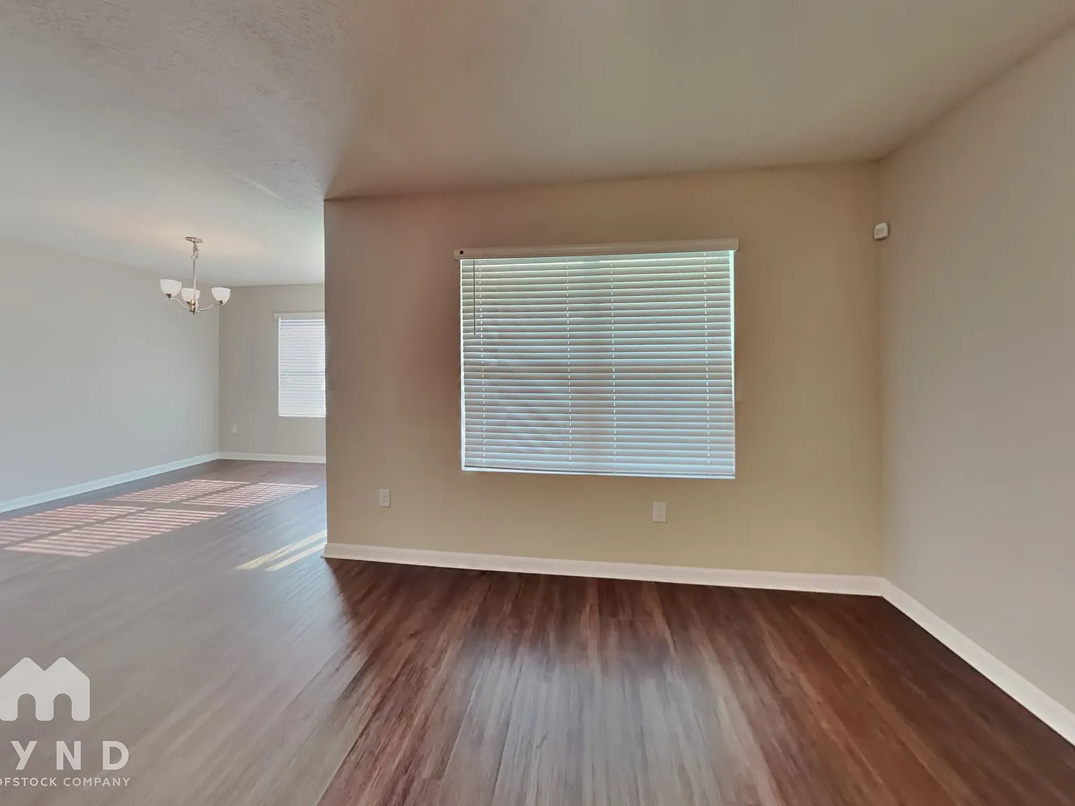 3 bed, 2.0 bath, 1676 sqft, $2,249 — Photo 3