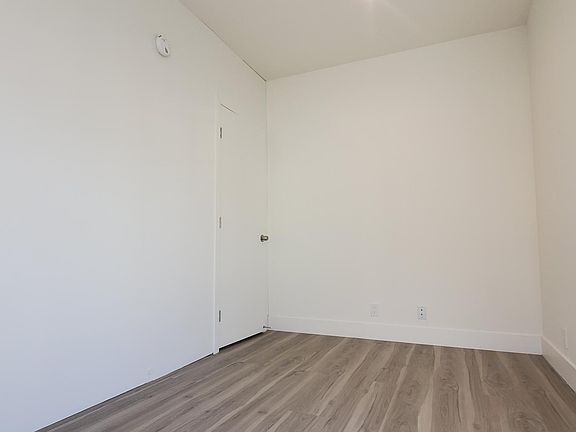 5th image of 1747 Cayuga Ave