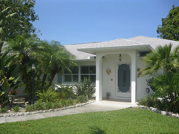 4th image of 25295 Alcazar Dr
