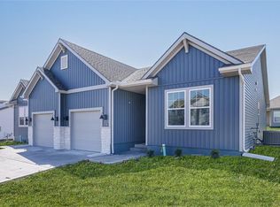 27410 E Oak View Dr, Lake Lotawana, MO 64086