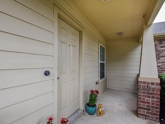 4th image of 19003 Wellock Ln