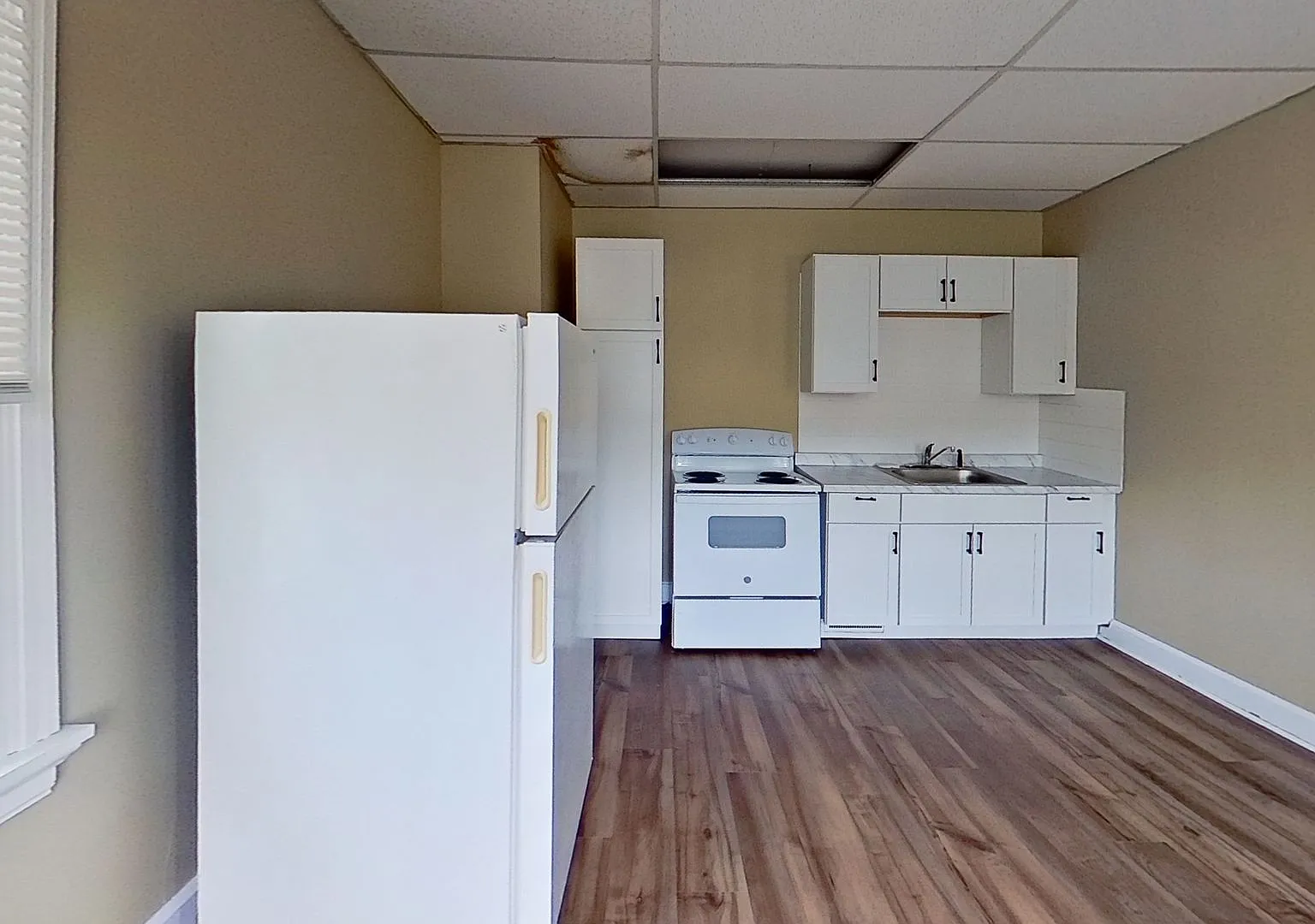 Newly Renovated Home in Etters — Photo 3
