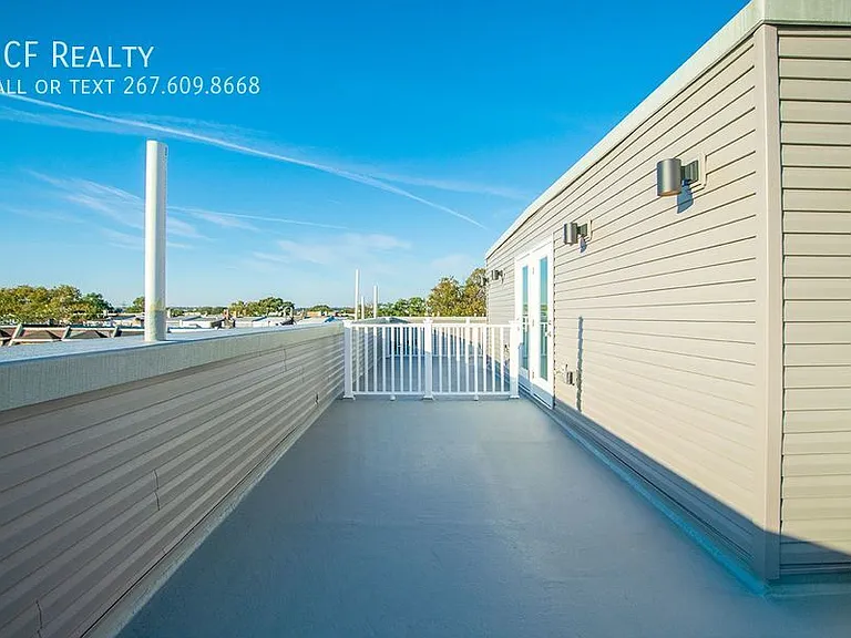 4926 Locust St #3R — Photo 12