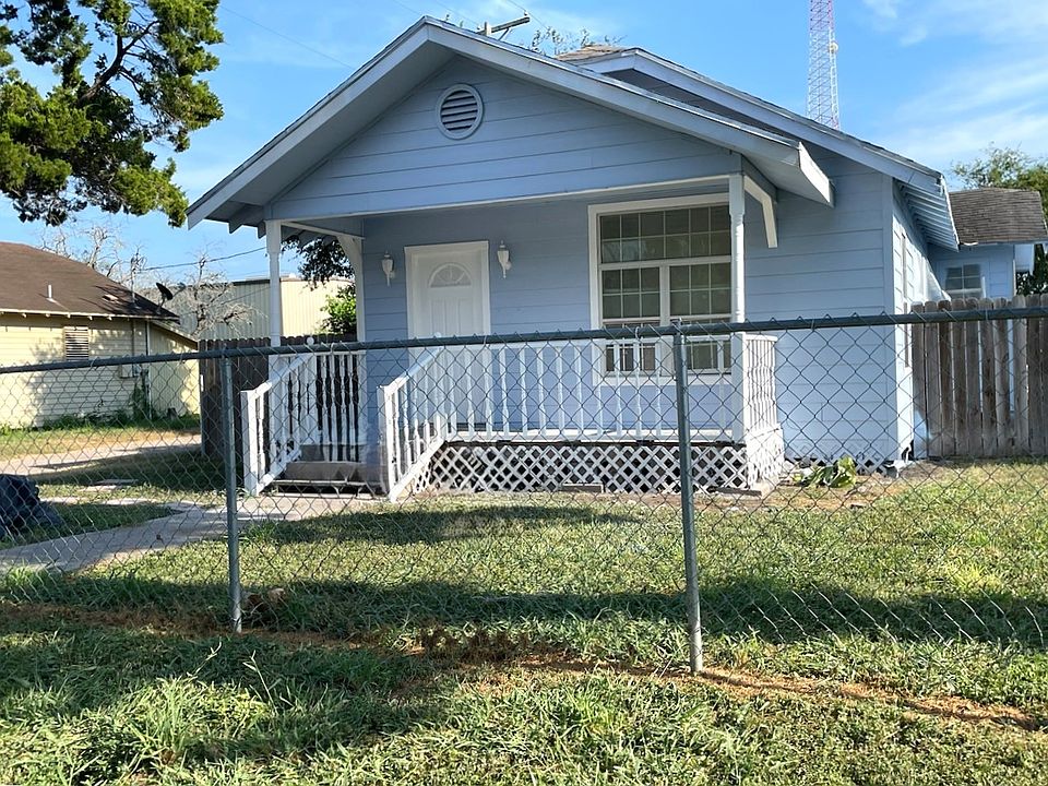 1st image of 215 W Alice Ave