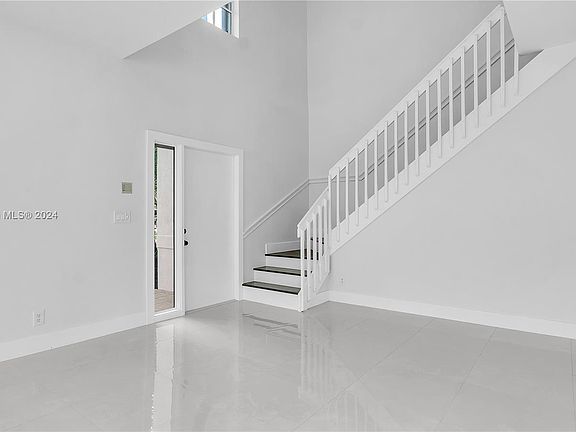 5th image of 7543 NW 47th Ter
