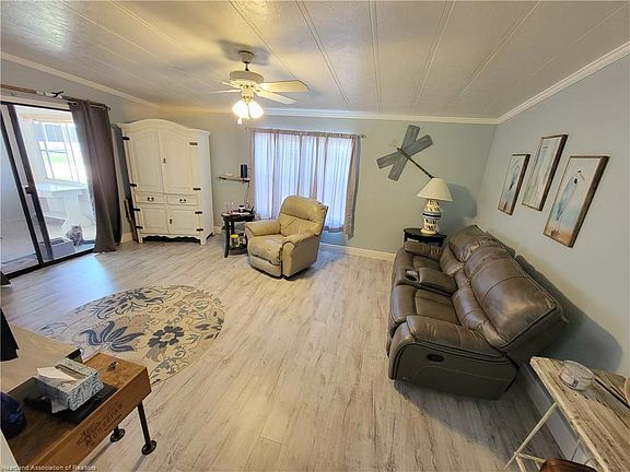 3rd image of 1545 Caribbean Rd