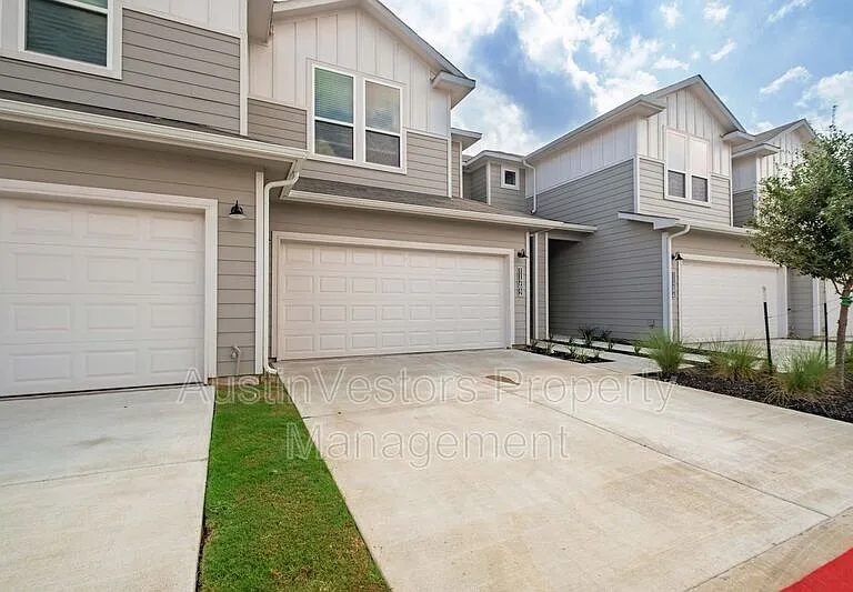 11202 Gadsen Ln #67 — Photo 3