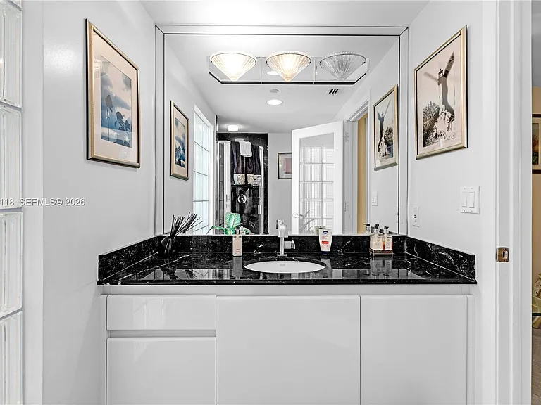 1455 Ocean Dr #1106 — Photo 19