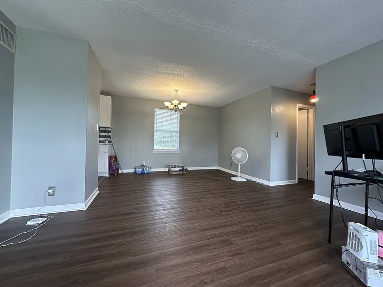 361 Dupuis Dr — Photo 6