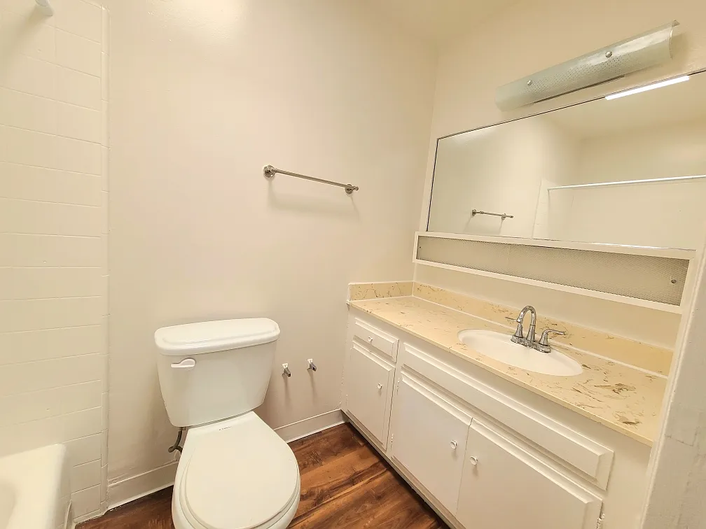 Studio, 450 sqft, $1,250 — Photo 2