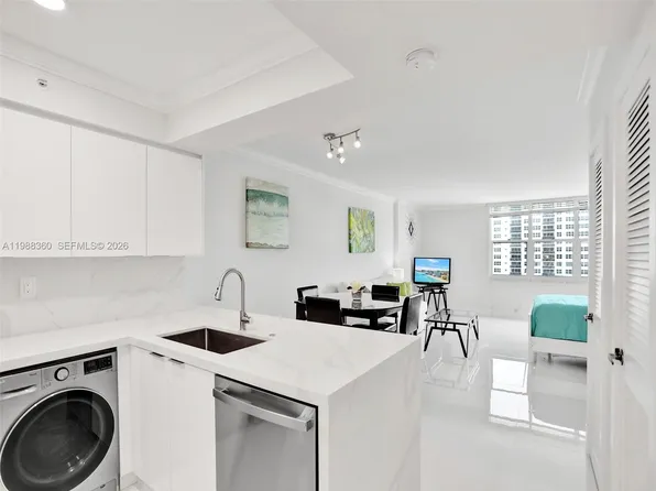 2501 S Ocean Dr, Hollywood, FL