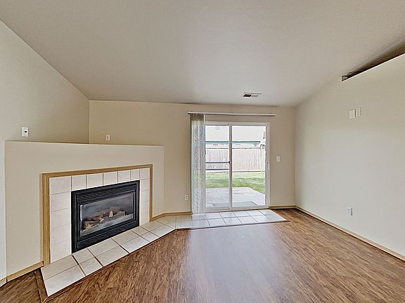 4th image of 20014 12th Avenue Ct E