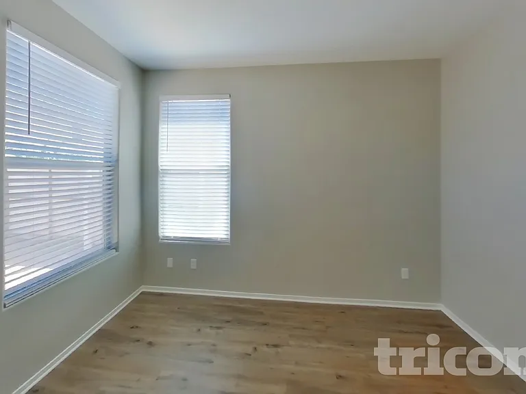 2528 Calico Hearts Ct — Photo 8