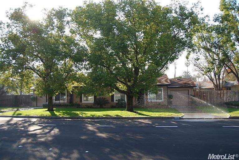 1st image of 638 E Canal Dr