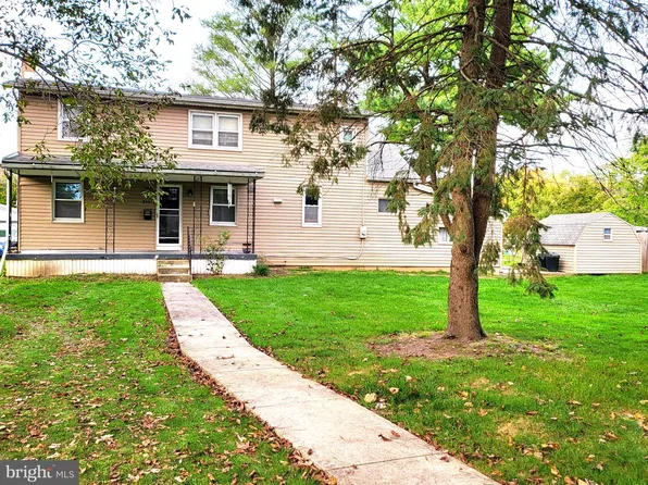 2105 S 2nd St, Steelton, PA 17113