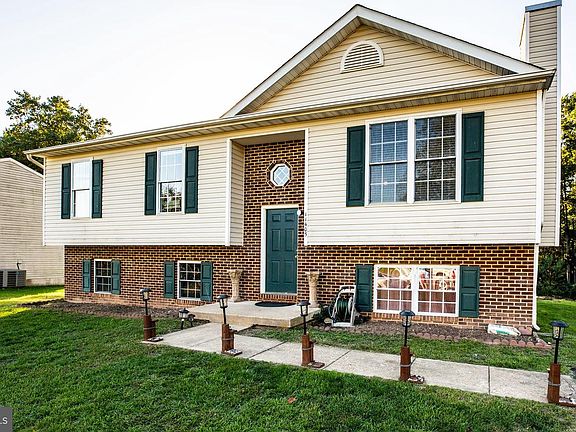 5th image of 11405 Woodland View Dr