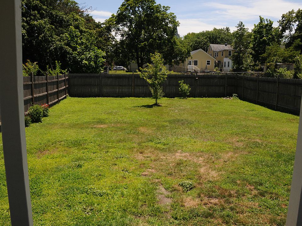 2nd image of 240 Chestnut St