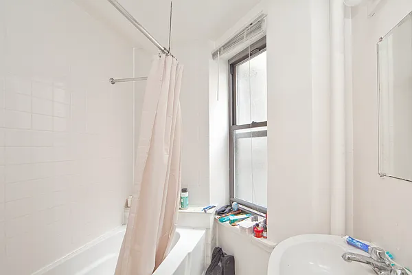 Rented by R New York | media 20