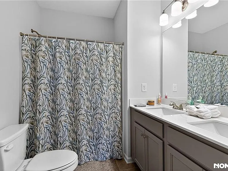 110 Greenview Ct — Photo 7