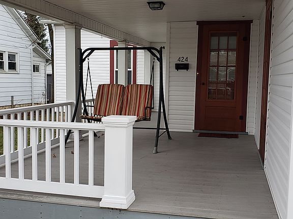 Front porch 11'x14.5'