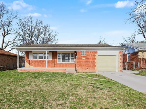 915 S Drury Ln, Wichita, KS 67207