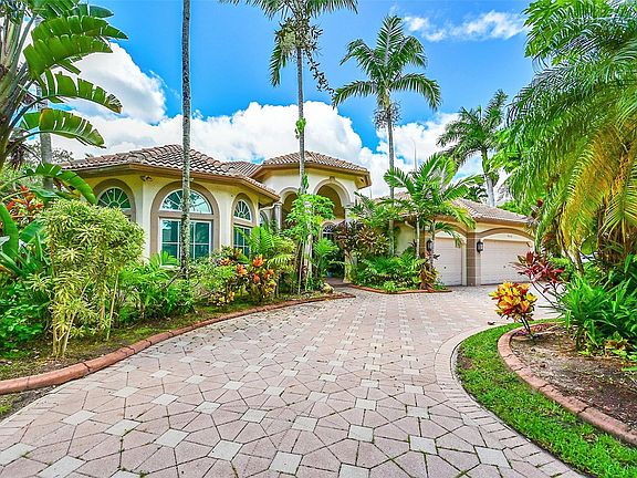 3rd image of 9350 NW 62nd Court