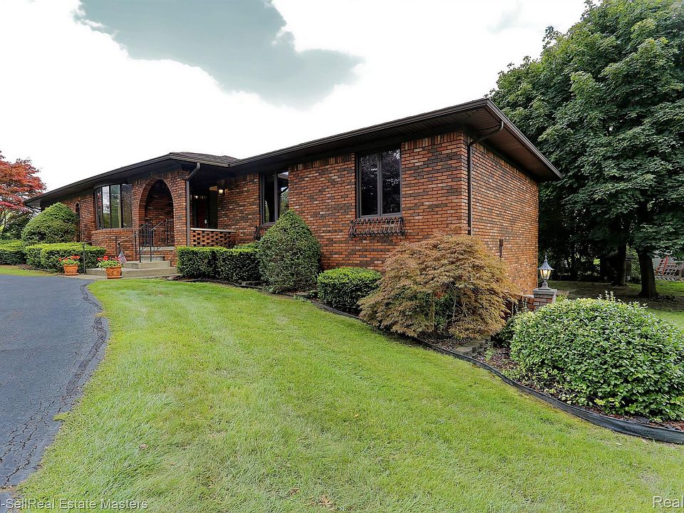 1st image of 53968 Lynnham Ln