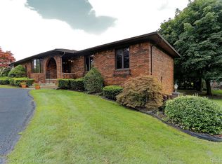 53968 Lynnham Ln, Shelby Township, MI 48316