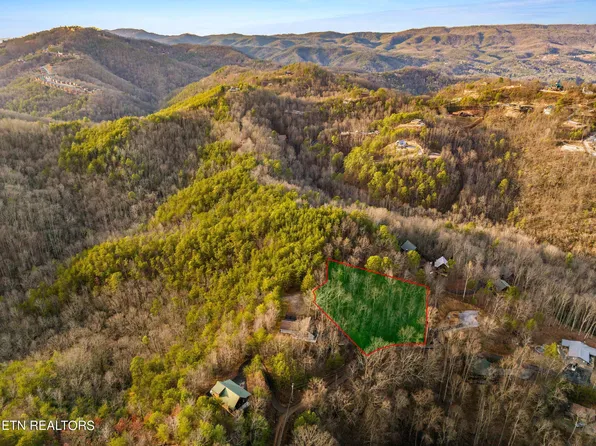 Natures Ln, Sevierville, TN 37862