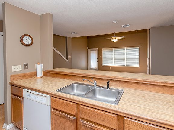 5th image of 400 W Brentwood Blvd APT 33
