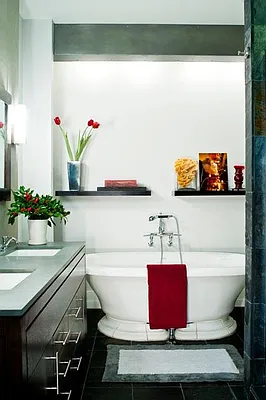 Sold by R New York | media 26