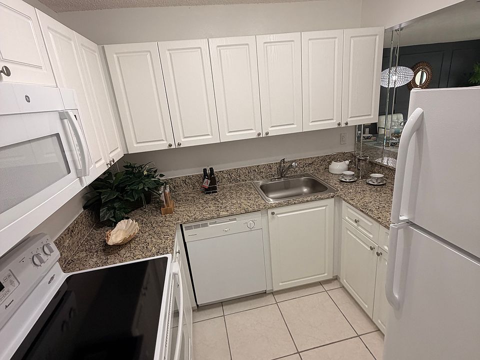 1st image of 9621 Fontainebleau Blvd #202