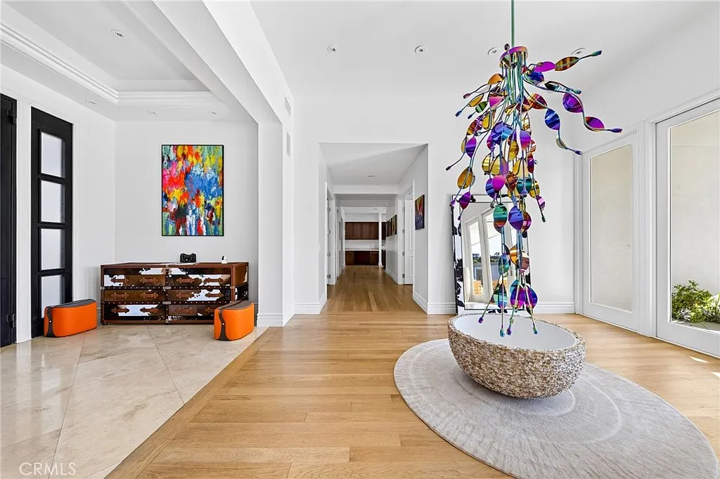7 bed, 10.0 bath, 5485 sqft, $55,000 — Photo 4