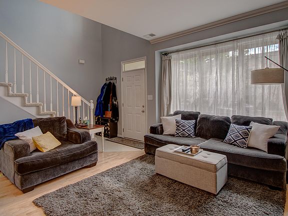 4th image of 2903 Churchill Ln
