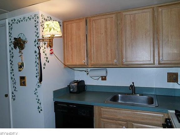 4th image of 1651 Mentor Ave APT 2301