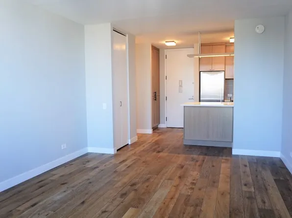 560 West 43rd Street image 1 of 14