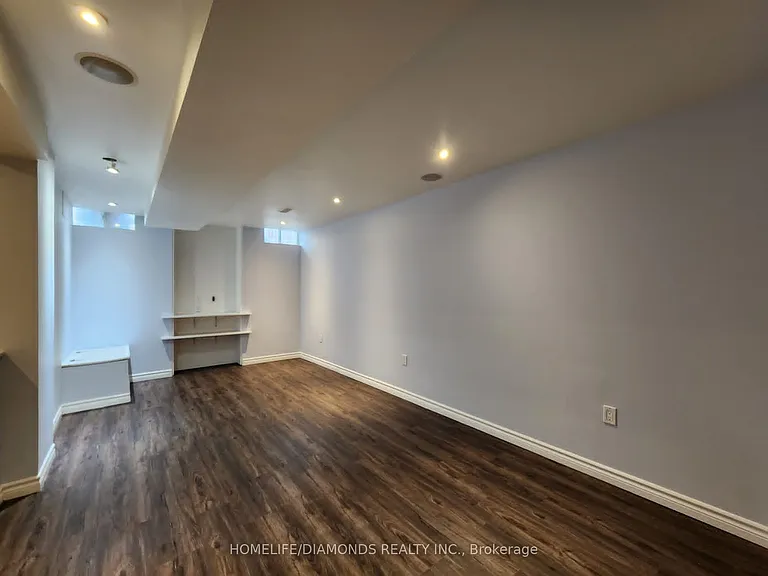 22 Colonel Lyall St — Photo 11
