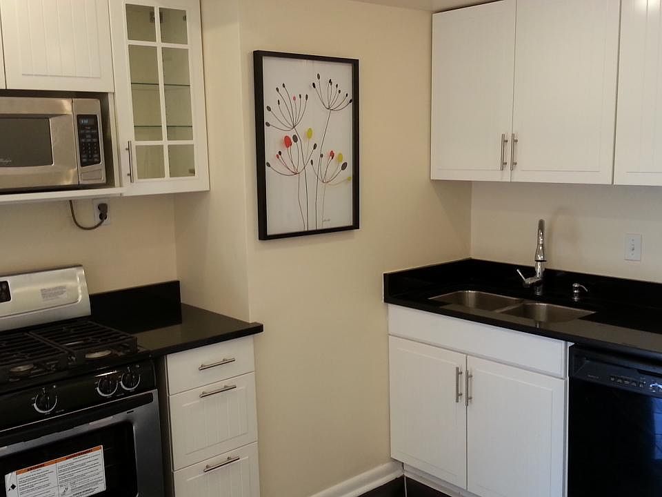 2nd image of 7-8612 Manchester Rd #7