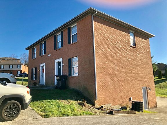 3rd image of 2018 Edgewood Dr #1-2