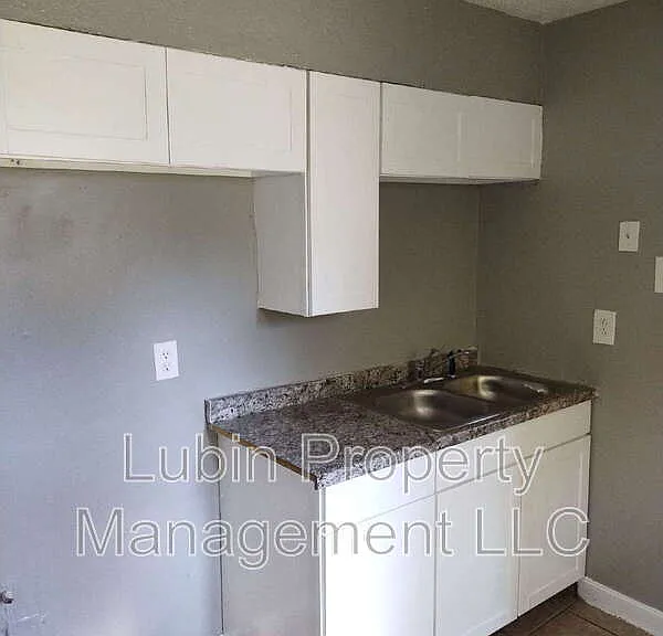 1207 Cannon St — Photo 5