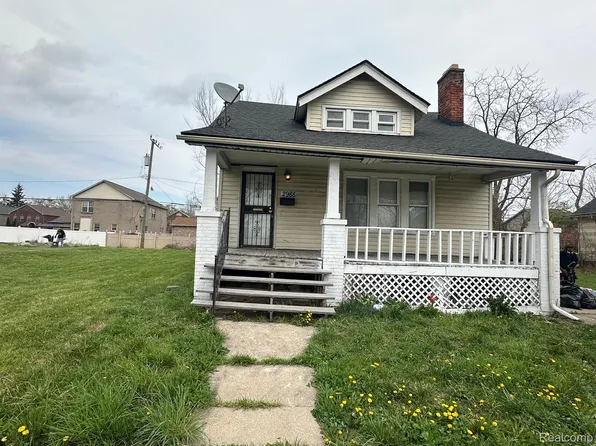 2988 Chalmers St, Detroit, MI 48215