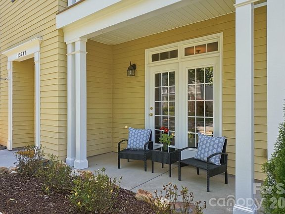 3rd image of 13747 Carleen Way Dr