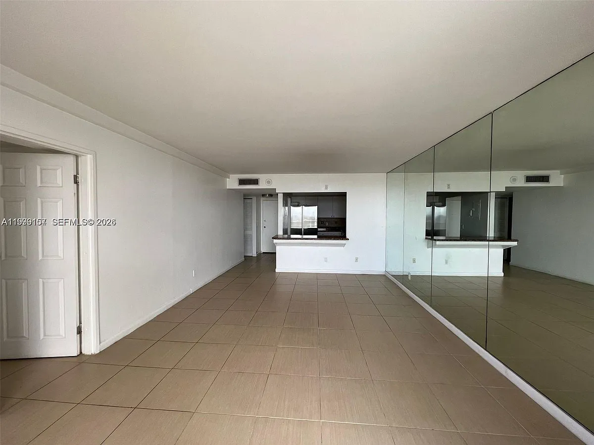 Building Photo - 13499 Biscayne Blvd #1402