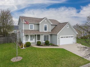 2203 Gravenhurst Dr, Bloomington, IL 61705