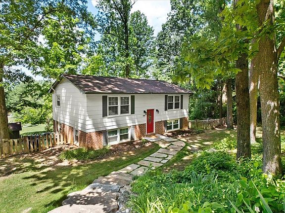 2nd image of 1818 Gardenspring Dr