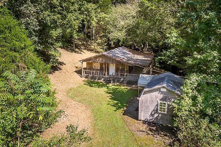 1st image of 421 Dryden Ln