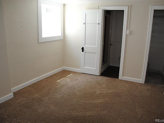 4th image of 464 East Ave
